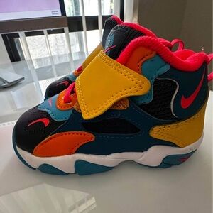 Nike Kids Air Max Speed Turf 7C brand new